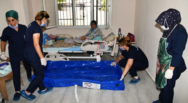 Evde bakım hizmeti, yaşlı ve engellileri sevindiriyor