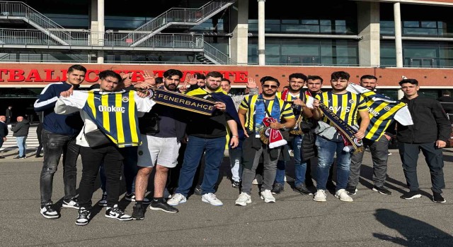 Fenerbahçeye stada girişte sevgi gösterisi