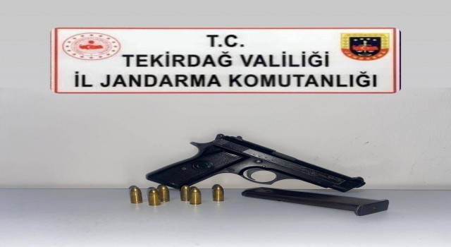 İtalyan yapımı ruhsatsız tabancayla yakalandı