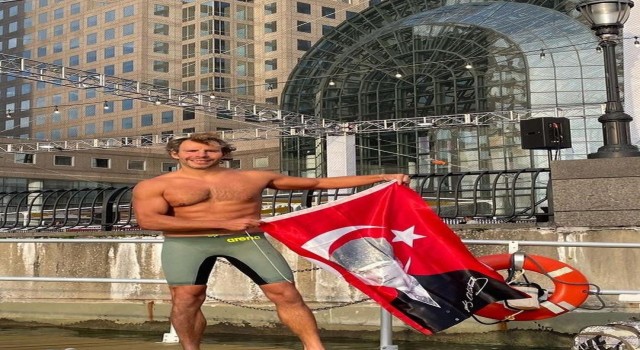 İzmirli Emreden ABDde zafer kulacı