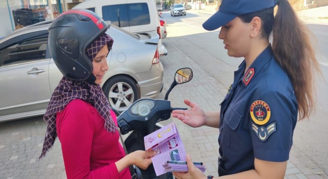 Jandarmadan vatandaşlara KADES bilgilendirmesi