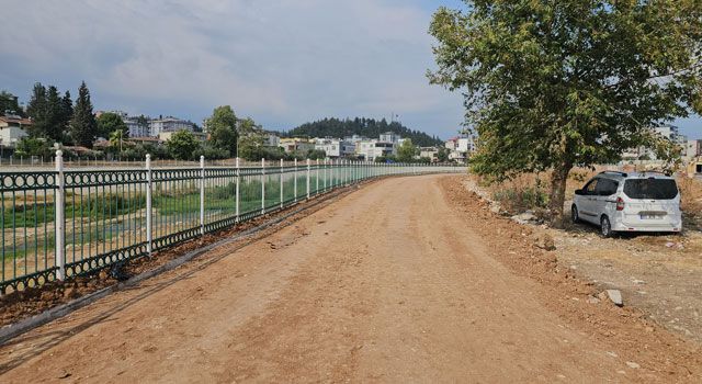 Kadirli'de bisiklet ve yürüyüş yolu yapımına başlandı