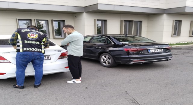 Kağıthanede emniyet şeridini ihlal eden sürücüye ceza