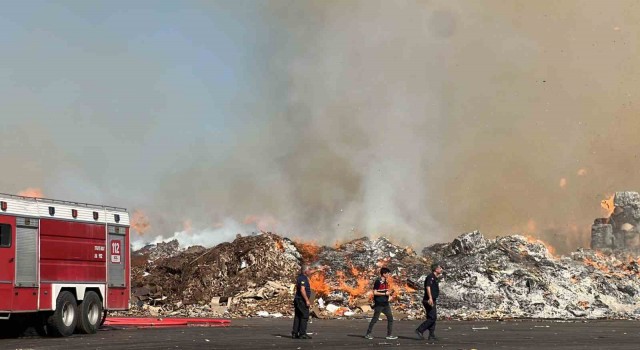 Kahramanmaraşta kağıt fabrikasında yangın çıktı