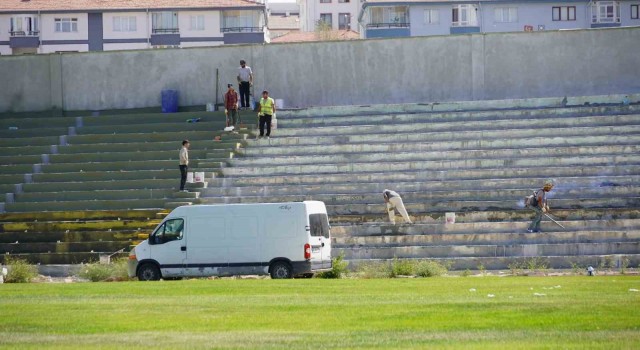 Keçiörende Bağlum Stadı yenileniyor