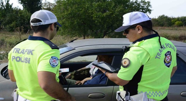 Kırklarelinde dron destekli denetim: 78 araç trafikten men edildi