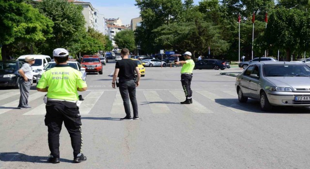 Kırklarelinde trafik denetimi: 123 araç trafikten men edildi