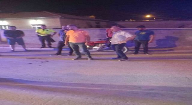 Konyada duvara çarpan motosiklet sürücüsü yaralandı