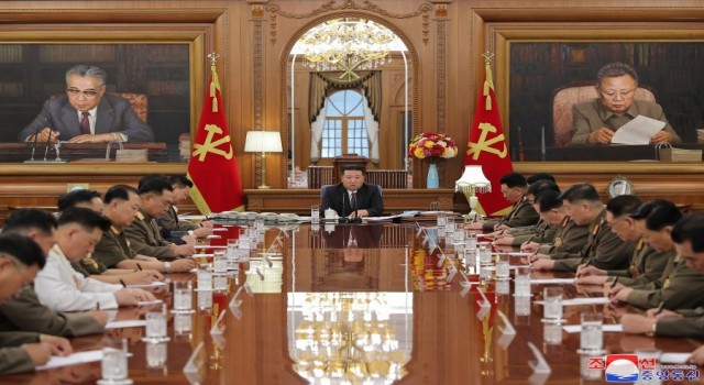 Kuzey Kore lideri Kim'den savaş hazırlıklarını saldırganca hızlandırma talimatı