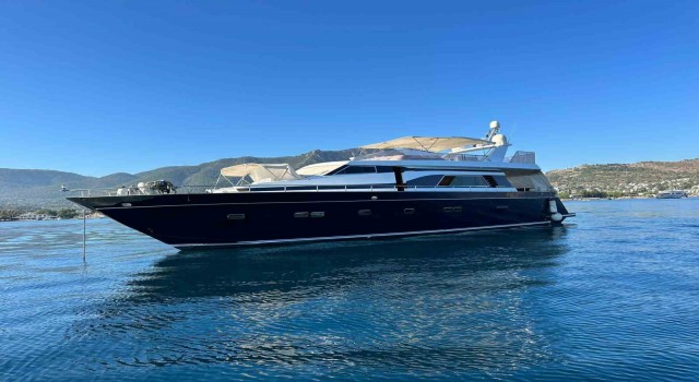 Lüks yatla göçmen kaçakçılığı