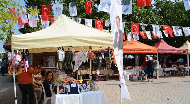 Mersin Büyükşehir Belediyesi, Üretici Kadın Stantları Kurdu