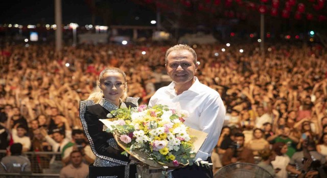 Mersinde 30 Ağustos coşkusu