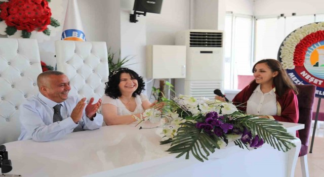 Yabancı ve Türk vatandaşların nikah kıymak için tercihi Mezitli oldu