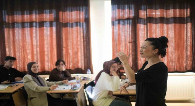 MSKÜde Muğla halkına çeşitli dillerde kurs veriliyor