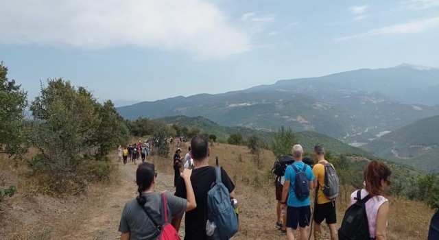 Mysia Yollarında yürüyüş yapanlar tabiatın tadını çıkardı