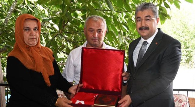 Osmaniye Valisi Düziçi'nde Esnaf ve Şehit Ailesini Ziyaret Etti