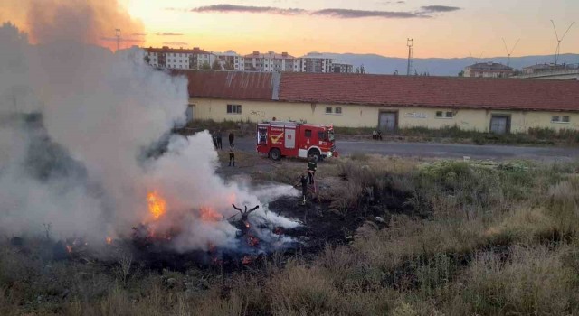 Ot yangını korkuttu