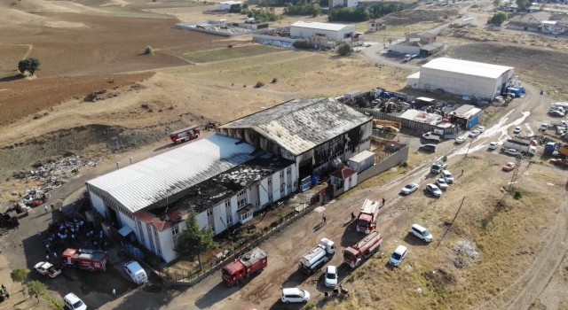 Savunma sanayi fabrikasında çıkan yangın söndürüldü