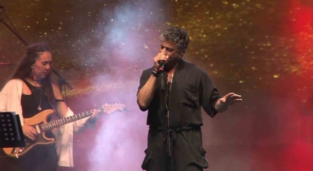 Şilede  Bezi Kültür ve Sanat Festivali çoşkusu Emre Altuğ konseriyle başladı