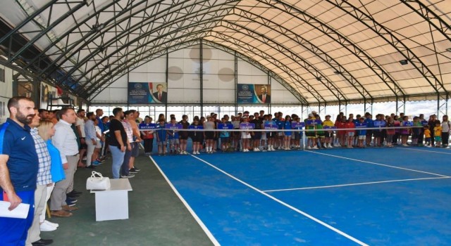 Şırnakta ANALİG tenis çeyrek final müsabakaları başladı