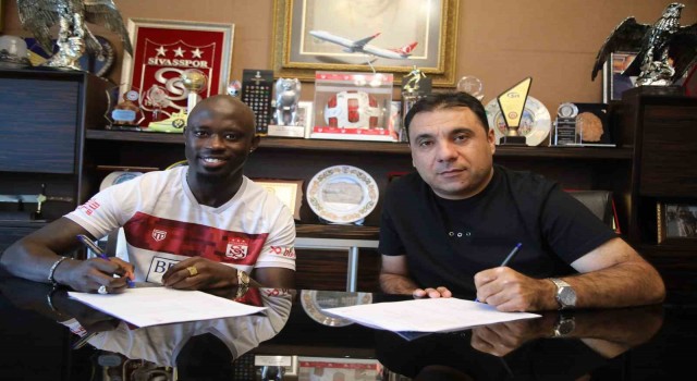 Sivasspor, Modou Barrowu kadrosuna kattı