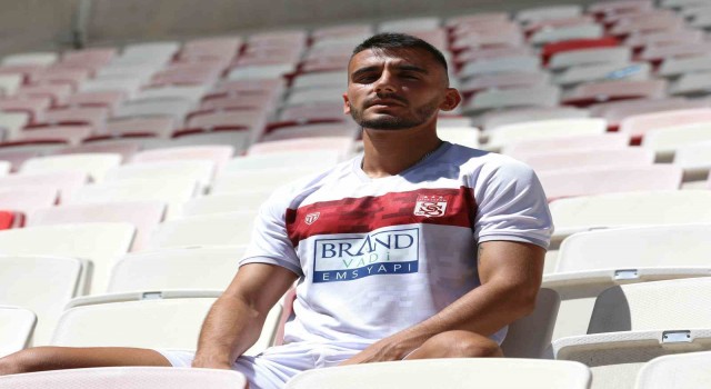 Sivasspor, Yunan stoper Achilleas Poungourası kadrosuna kattı