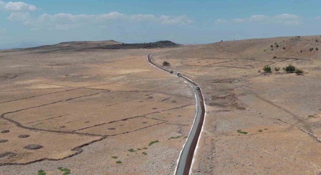 Siverekin bozuk yollarını büyükşehir yapıyor