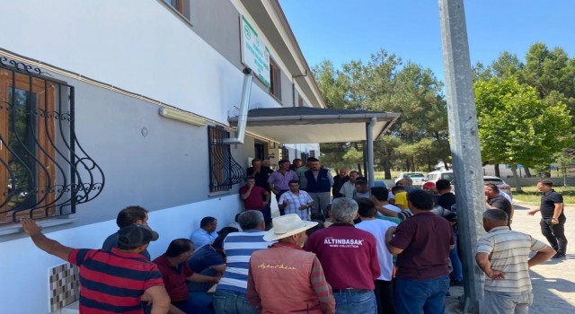 Sulama birliği çalışanları greve gitti, 15 mahalle susuz kaldı