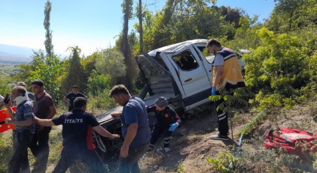 Tokatta işçileri taşıyan kamyonet uçuruma yuvarlandı: 1 ölü, 3 yaralı