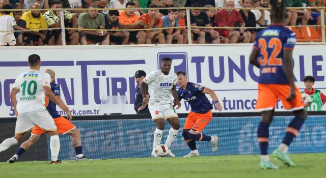 Trendyol Süper Lig: Alanyaspor: 2 - Başakşehir: 0 (Maç sonucu)