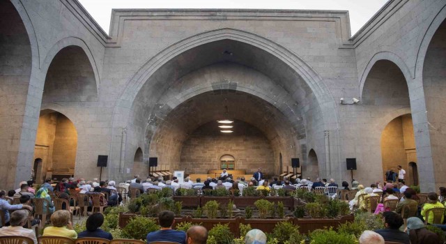 Vali Çiçek ve Başkan Büyükkılıç Eyvan Sohbetlerine Katıldı