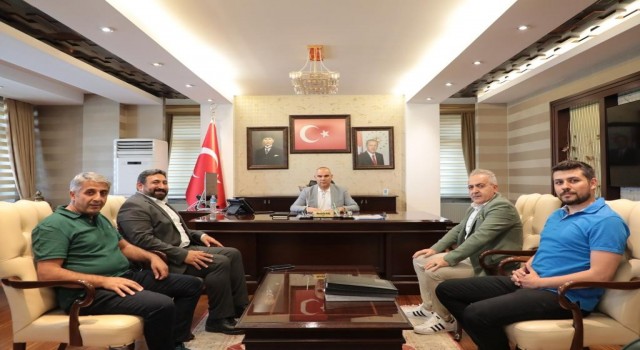 Vali Koç UYAFA heyetini kabul etti