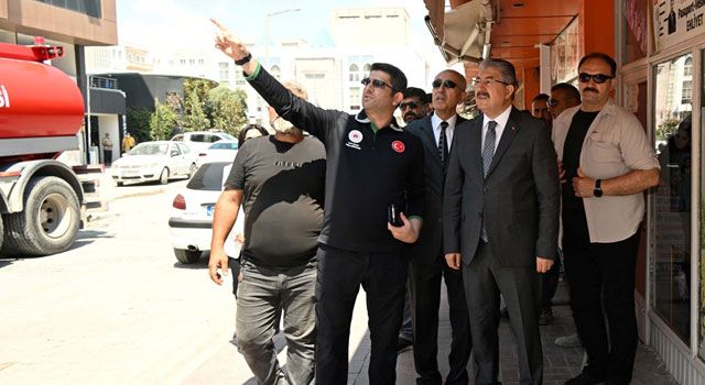 Vali Yılmaz: "Ağır Hasarlı Binalar Bir An Önce Yıkılmalı"