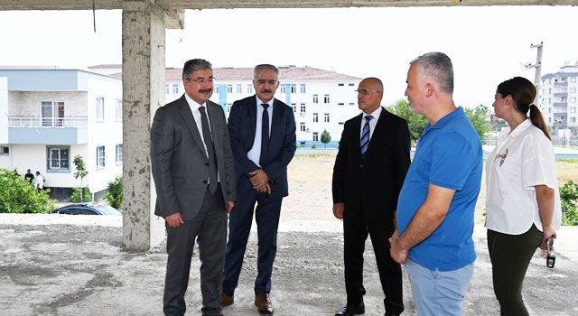 Vali Yılmaz, Aşık Feymani Kültür Evi İnşaatını İnceledi