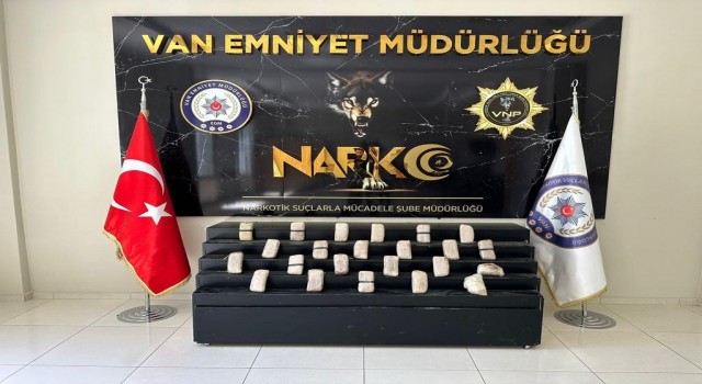 Vanda 13 kilo 534 gram uyuşturucu ele geçirildi
