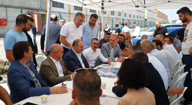 Varank, İnegöl OSBdeki yangından etkilenen esnafla bir araya geldi