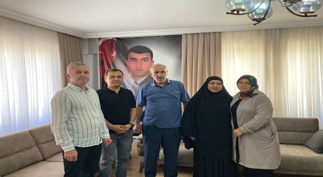 Zafer Bayramında şehit aileleri unutulmadı