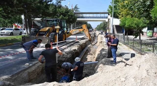 3 bölgeye içme suyu sağlayan boru hattında yenileme çalışması yapıldı