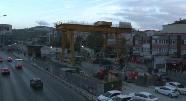 4 yıldır bitmeyen metro vatandaşları çileden çıkardı