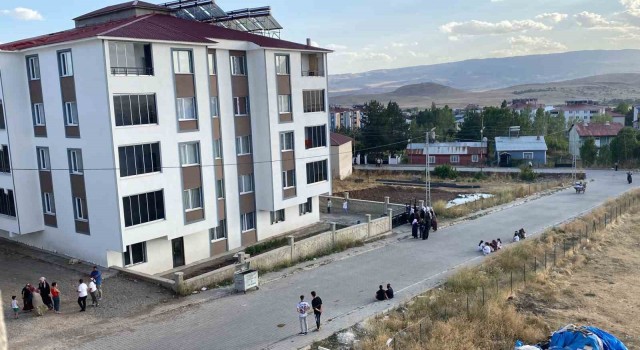 4üncü kattan düşen çocuk hayatını kaybetti