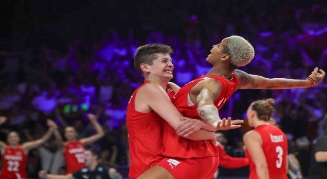 A Milli Kadın Voleybol Takımı, 2023 CEV Avrupa Voleybol Şampiyonası Finalinde Sırbistanı 3-2 mağlup ederek ilk kez şampiyon oldu.