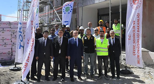 Adana Valisi Köşger, depremzedelerle bir araya geldi