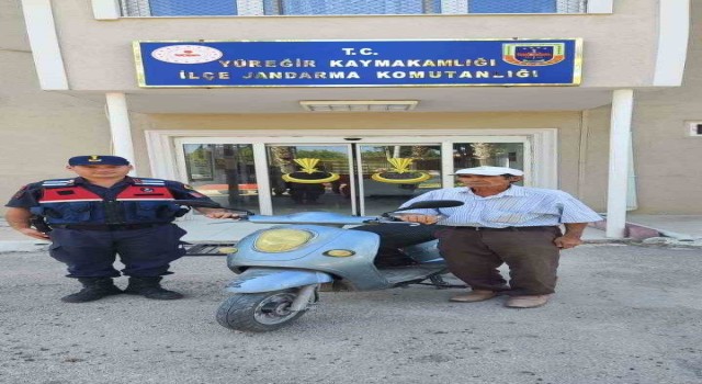 Adanada bir kişi elektrikli motosiklet çaldı