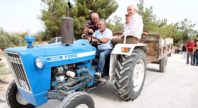 Akdeniz Belediyesi, kırsal mahallelerde asfalt çalışması başlattı