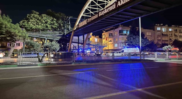 Akhisarda cinayet: 2 ölü, 1 ağır yaralı