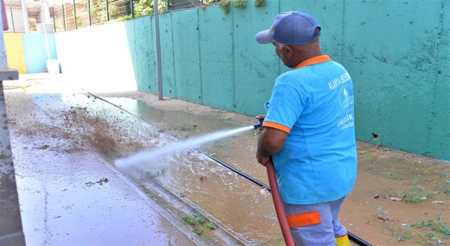 Alanya Belediyesinden okullara temizlik desteği