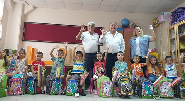 Ana sınıfı ve birinci sınıf öğrencilerine çanta ve kırtasiye desteği