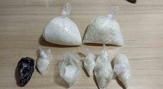 Ankarada 1 kilo 298 gram metamfetamin ele geçirildi