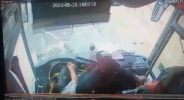 Antalyada 1 kişinin öldüğü, 5 kişinin yaralandığı kaza kamerada