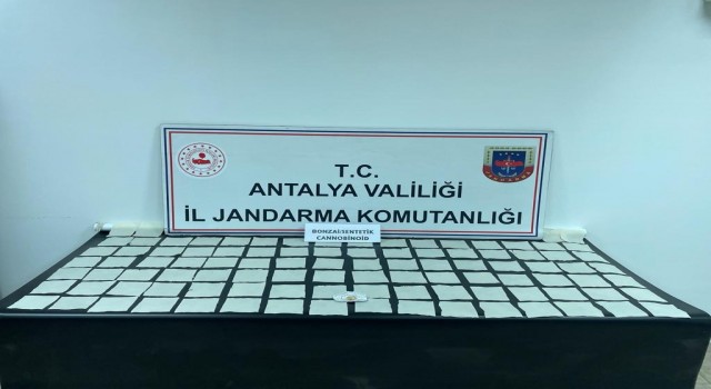 Antalyada jandarma tarafından 100 bin kullanımlık uyuşturucu hap ele geçirildi